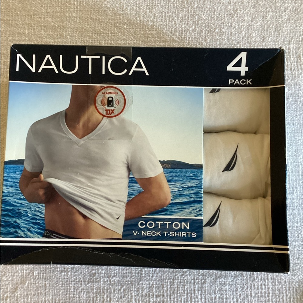 Nautica 3 pack v neck t shirts- L 42-44
New - Picture 1 of 2